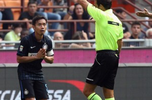  都灵队长染红离场，少一人作战仍顽强逼平强敌  