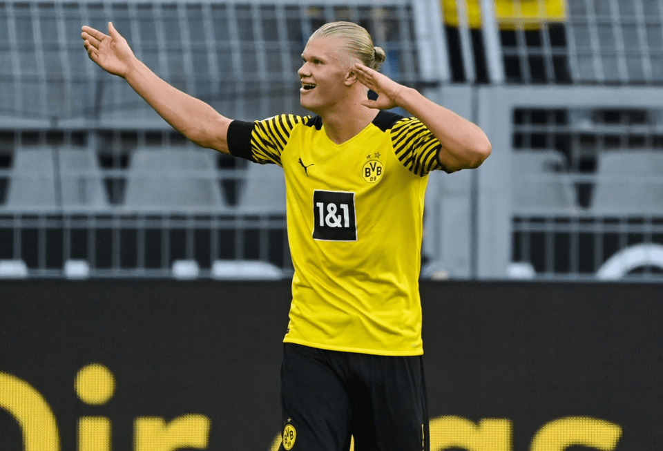  哈兰德双响炮曼城主场轻取布伦特福德登顶