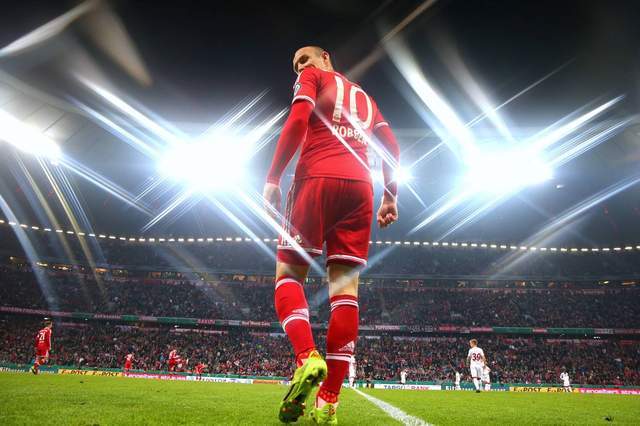  比勒费尔德防守反击奏效，客场爆冷击败拜仁  